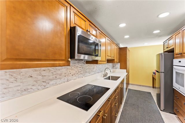 750 South Royal Crest Circle 312, Las Vegas, NV 89169
