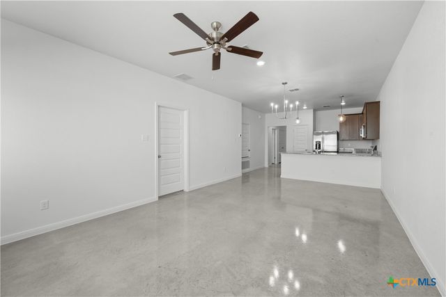 643 Pacific Crest Trail, Copperas Cove, TX 76522