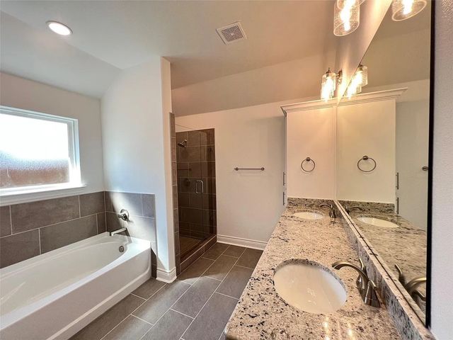 806 Greyson Lane, Greenville, TX 75402