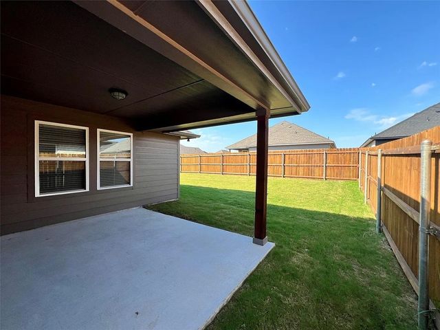 806 Greyson Lane, Greenville, TX 75402