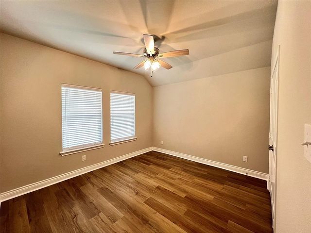 806 Greyson Lane, Greenville, TX 75402