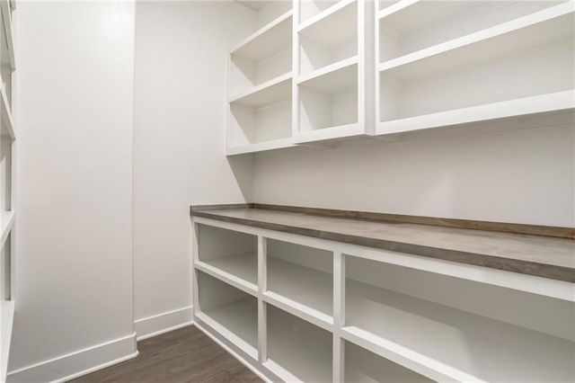 16827 W 164th Terrace, Olathe, KS 66062