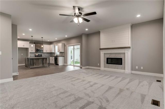 16827 W 164th Terrace, Olathe, KS 66062