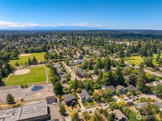 7309 48th Avenue NE, Seattle, WA 98115