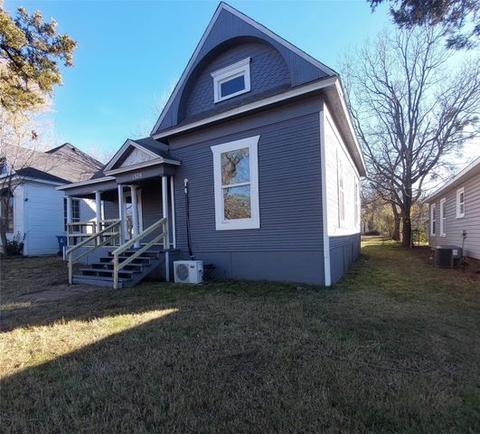 1326 W Sears Street, Denison, TX 75020