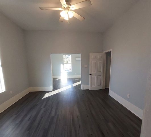 1326 W Sears Street, Denison, TX 75020