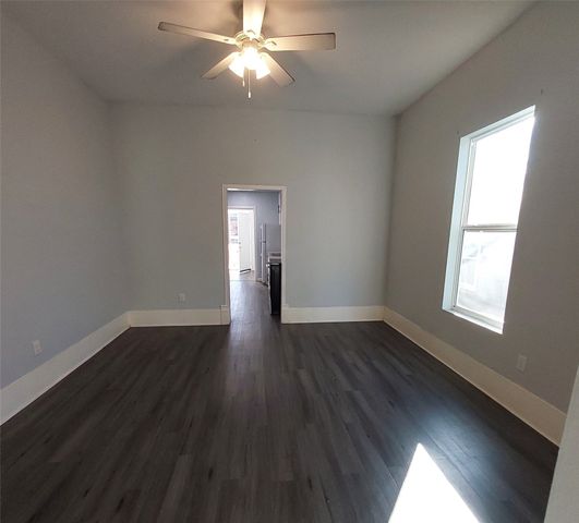 1326 W Sears Street, Denison, TX 75020