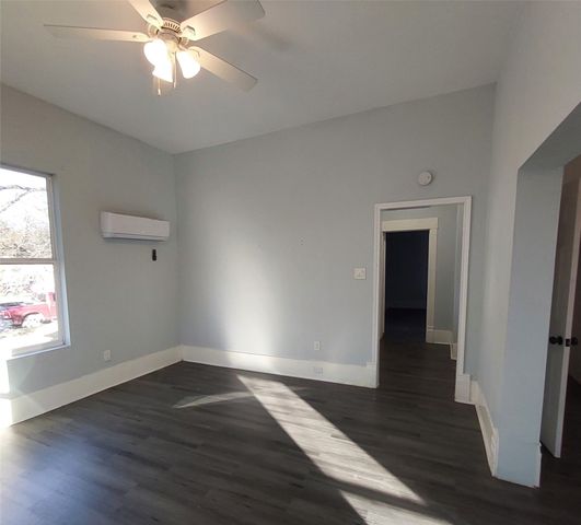 1326 W Sears Street, Denison, TX 75020