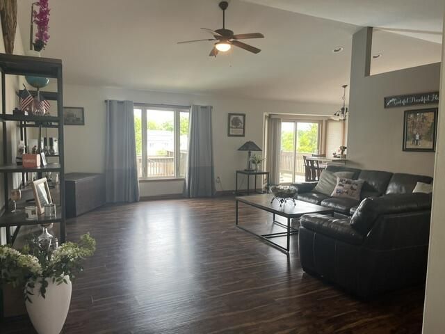 6114 Biscayne AVENUE, Mount Pleasant, WI 53406