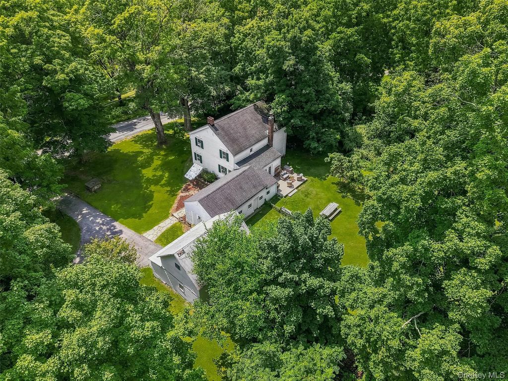 51 Mountainside Road, Warwick, NY 10990
