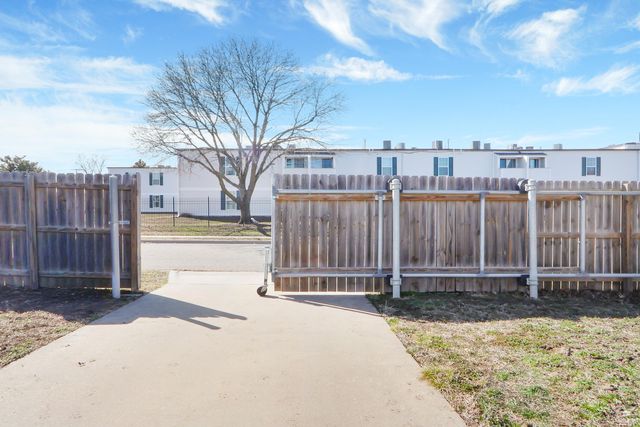 1516 N Clay Street, Junction City, KS 66441