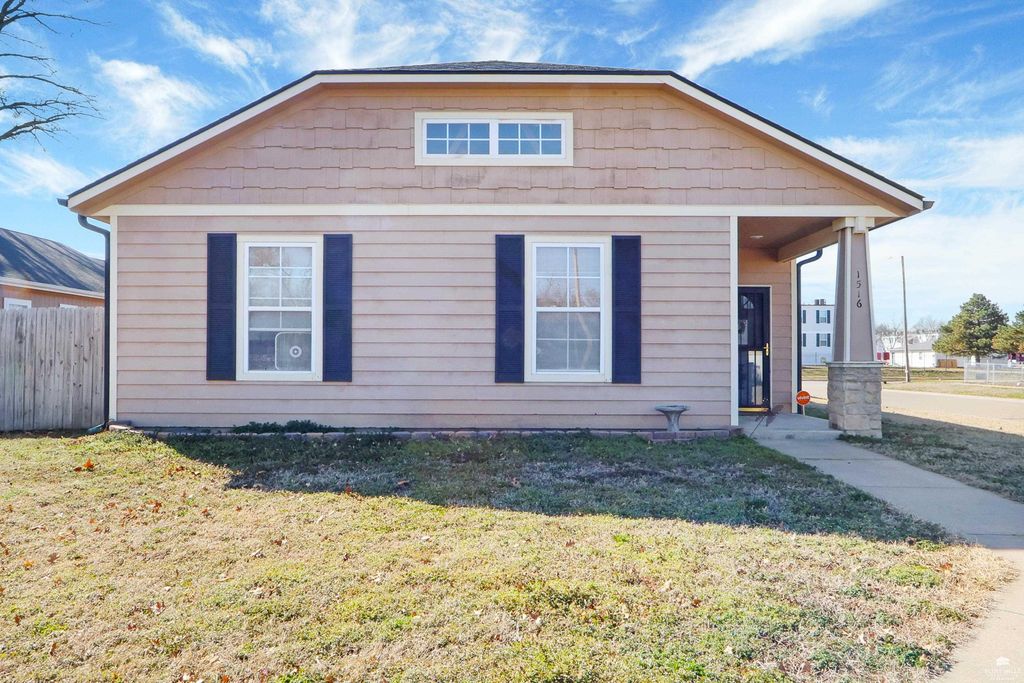 1516 N Clay Street, Junction City, KS 66441