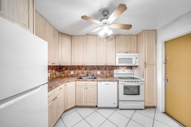 2601 S Course Drive 111, Pompano Beach, FL 33069