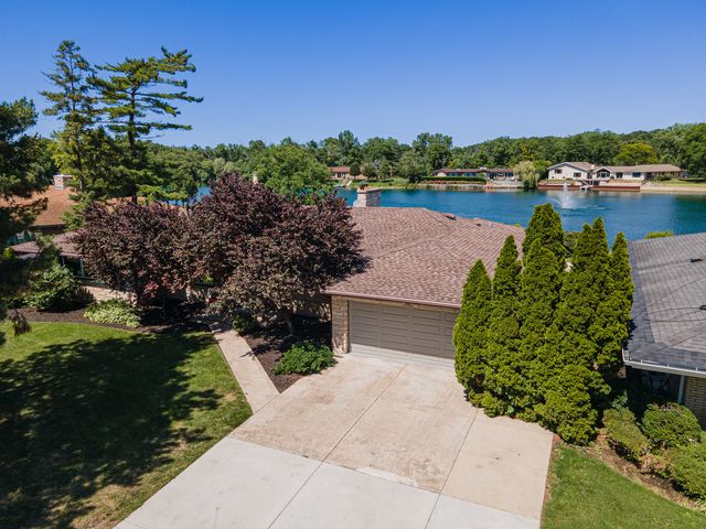1866 Berry Lane, Des Plaines, IL 60018