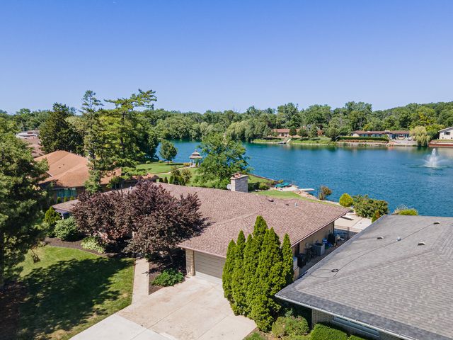 1866 Berry Lane, Des Plaines, IL 60018