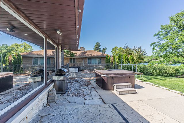 1866 Berry Lane, Des Plaines, IL 60018