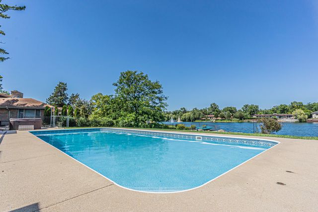 1866 Berry Lane, Des Plaines, IL 60018