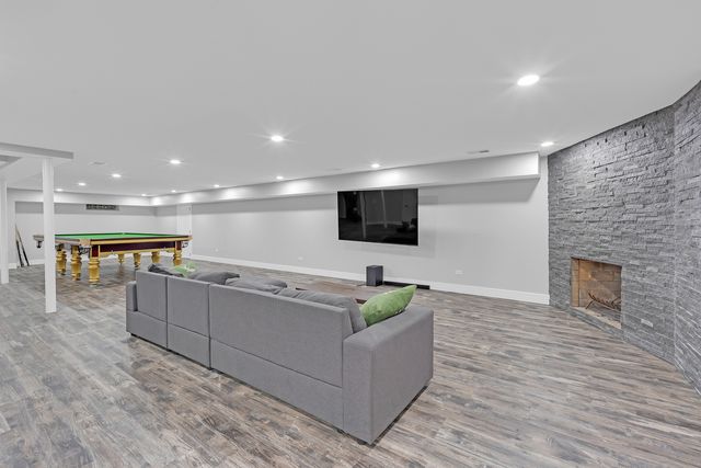 1866 Berry Lane, Des Plaines, IL 60018