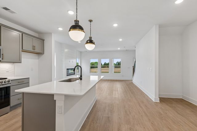 1208 Valley Ridge Dr, Gallatin, TN 37066