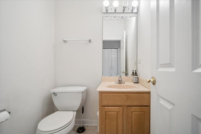 206 S Western Avenue, Bartlett, IL 60103