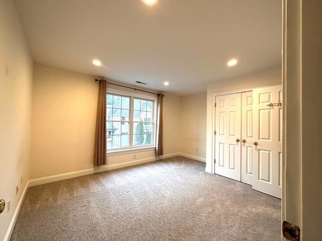27 Meyer Hill Drive 27, Acton, MA 01720