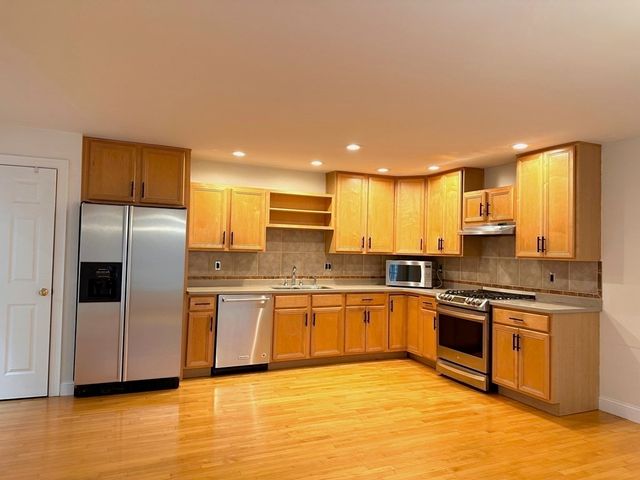 27 Meyer Hill Drive 27, Acton, MA 01720