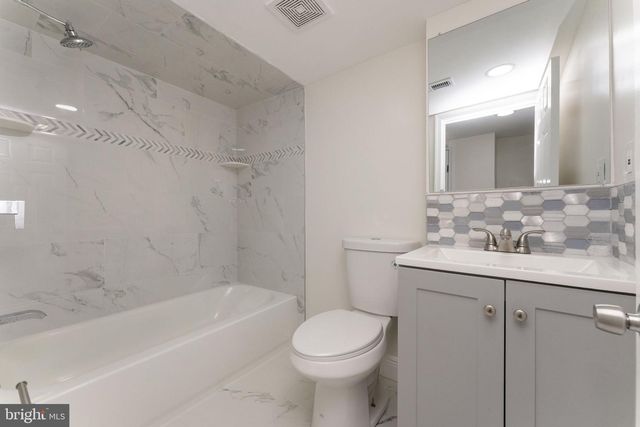 5426 WEBSTER ST, Philadelphia, PA 19143