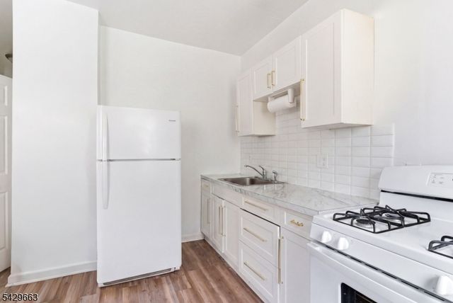 59 Adams St, Irvington Twp., NJ 07111