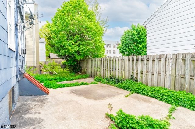 59 Adams St, Irvington Twp., NJ 07111