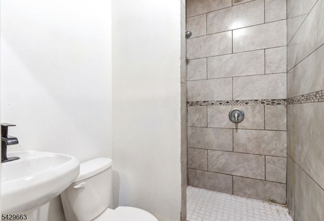 59 Adams St, Irvington Twp., NJ 07111