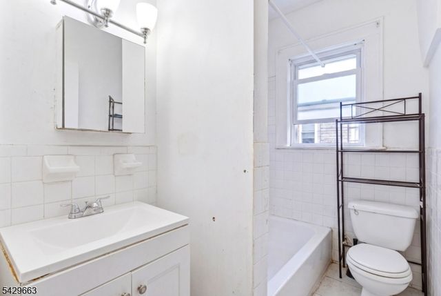 59 Adams St, Irvington Twp., NJ 07111
