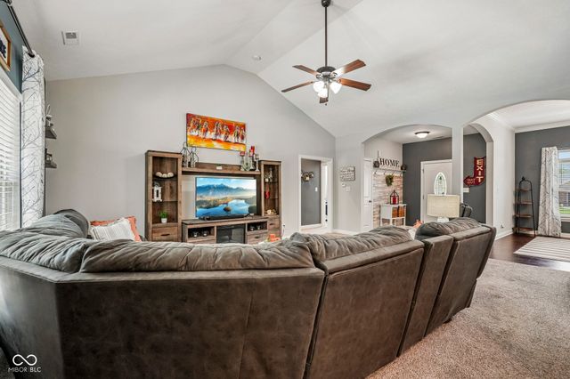 4911 E Daisy Lane, Mooresville, IN 46158