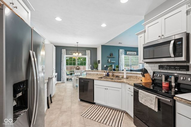 4911 E Daisy Lane, Mooresville, IN 46158