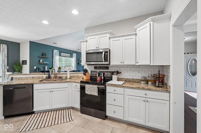 4911 E Daisy Lane, Mooresville, IN 46158