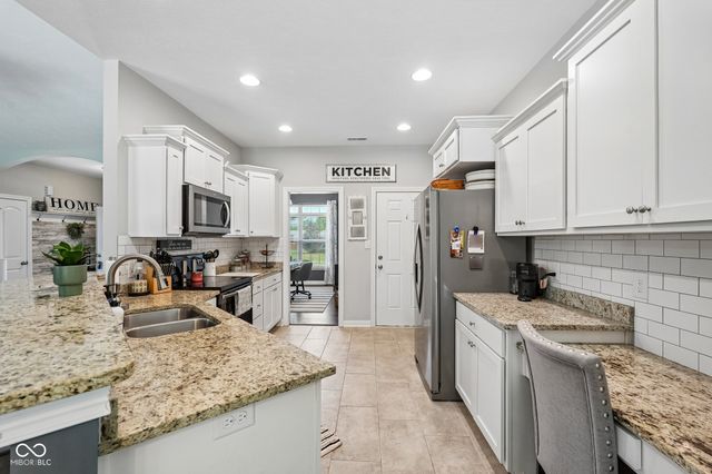 4911 E Daisy Lane, Mooresville, IN 46158