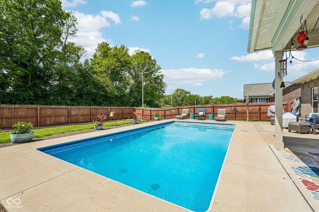 4911 E Daisy Lane, Mooresville, IN 46158