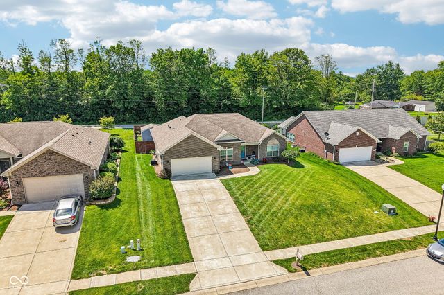 4911 E Daisy Lane, Mooresville, IN 46158