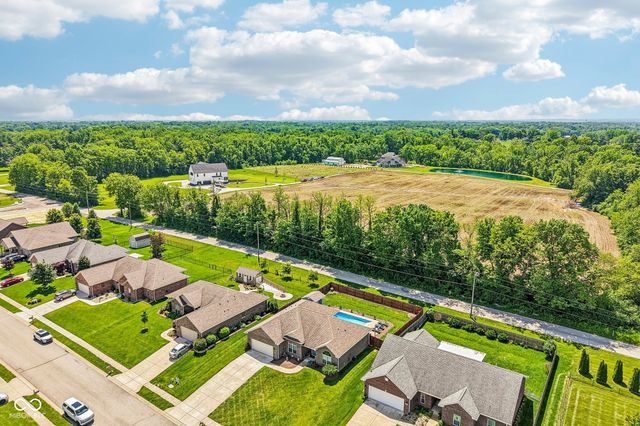 4911 E Daisy Lane, Mooresville, IN 46158
