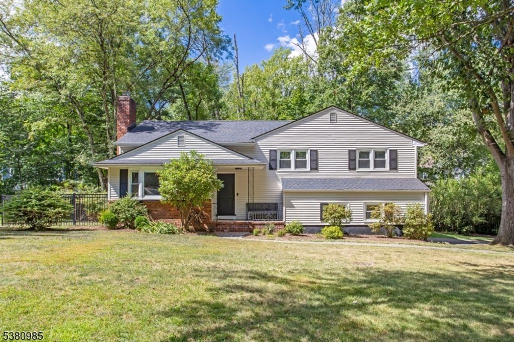 26 Brookfield Way, Morris Twp., NJ 07960