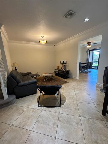 127 Riverwalk Circle W, Plantation, FL 33325