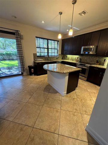 127 Riverwalk Circle W, Plantation, FL 33325