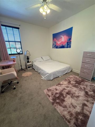 127 Riverwalk Circle W, Plantation, FL 33325