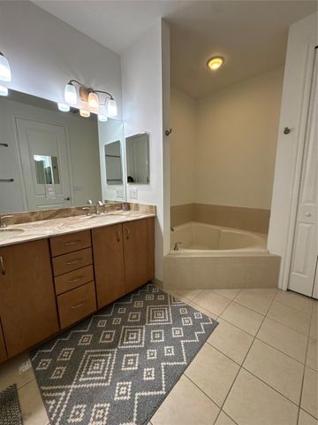 127 Riverwalk Circle W, Plantation, FL 33325