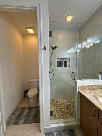 127 Riverwalk Circle W, Plantation, FL 33325