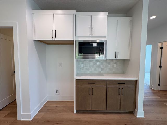 1355 NW Yorktown Drive, Waukee, IA 50263