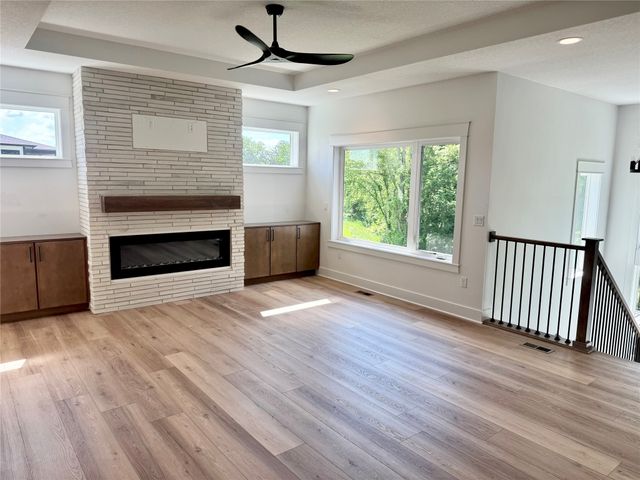 1355 NW Yorktown Drive, Waukee, IA 50263