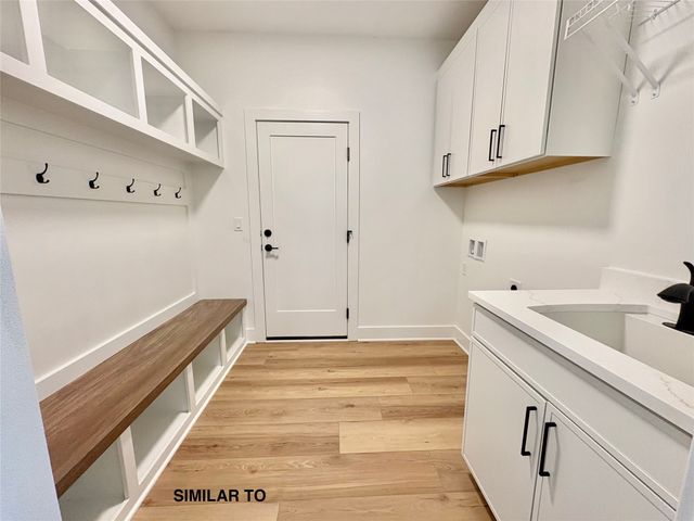 1355 NW Yorktown Drive, Waukee, IA 50263