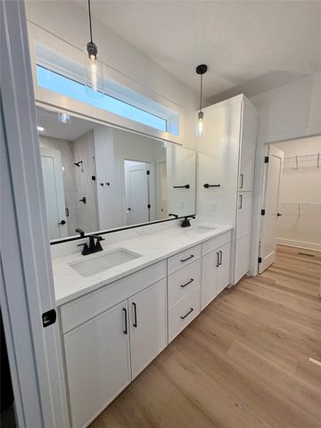 1355 NW Yorktown Drive, Waukee, IA 50263