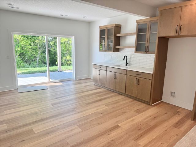 1355 NW Yorktown Drive, Waukee, IA 50263