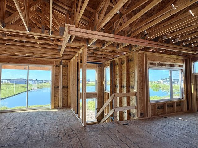 1355 NW Yorktown Drive, Waukee, IA 50263